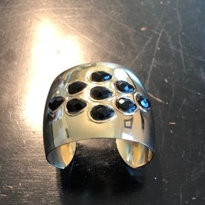 Vintage gold tone cuff with jet black tear drop shaped rhinestones